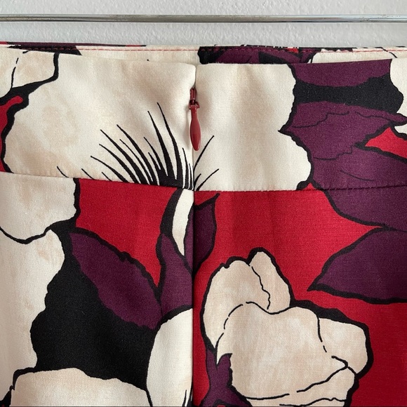 Ann Taylor Factory Red Floral Print Pencil Skirt Size 10 - Picture 5 of 11
